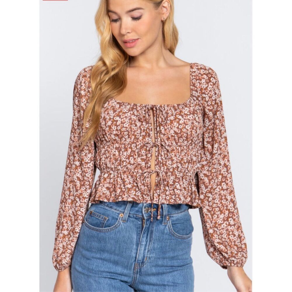 NWT Small Active USA Top Tie Front
